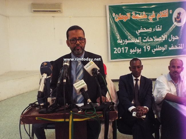 الدكتور :إسحاق محمد الكنتي