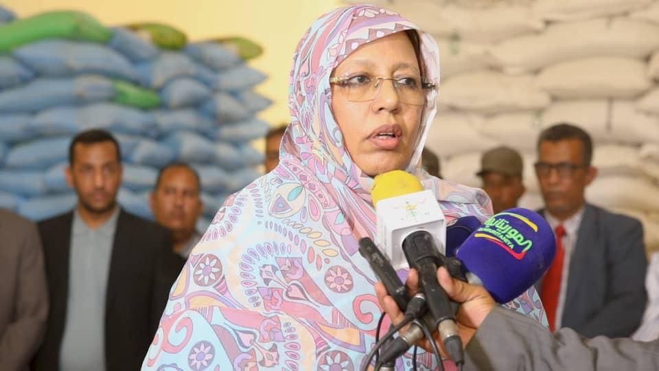 مفوضة الأمن الغذائي السيدة فاطمة بنت خطري