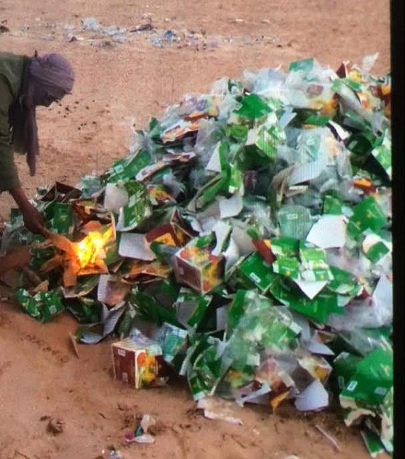 حرق كميات من مادة "الفاخر" مزورة قادمة من الصين